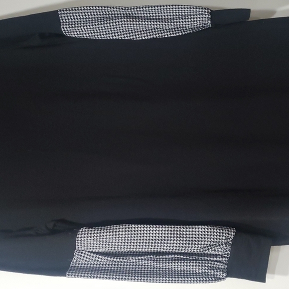 Dress - Picture 5 of 8